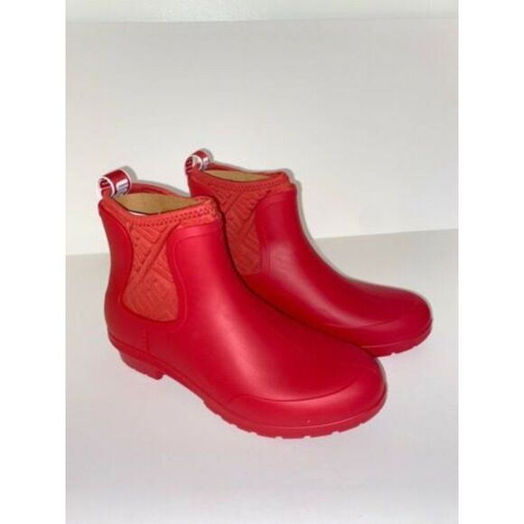 UGG Chevonne Womens Chelsea Rain Boots Red Size 7 Booties Ankle Short 38 - Picture 1 of 6